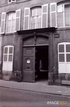 Portail rue Saint-Marcel (Metz)